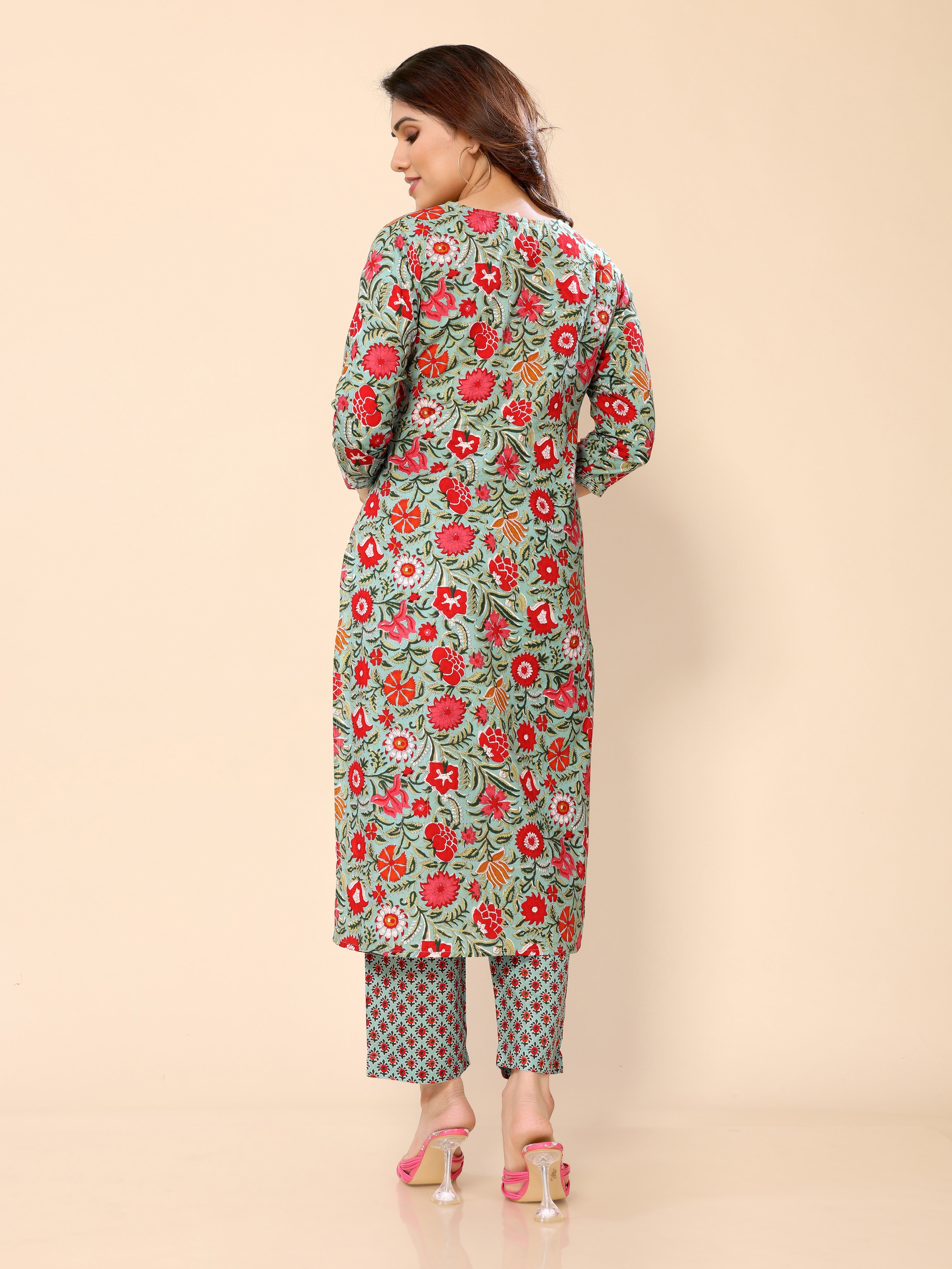Cyan Green Women's Regular Fit Floral Printed Straight Kurti with Pant