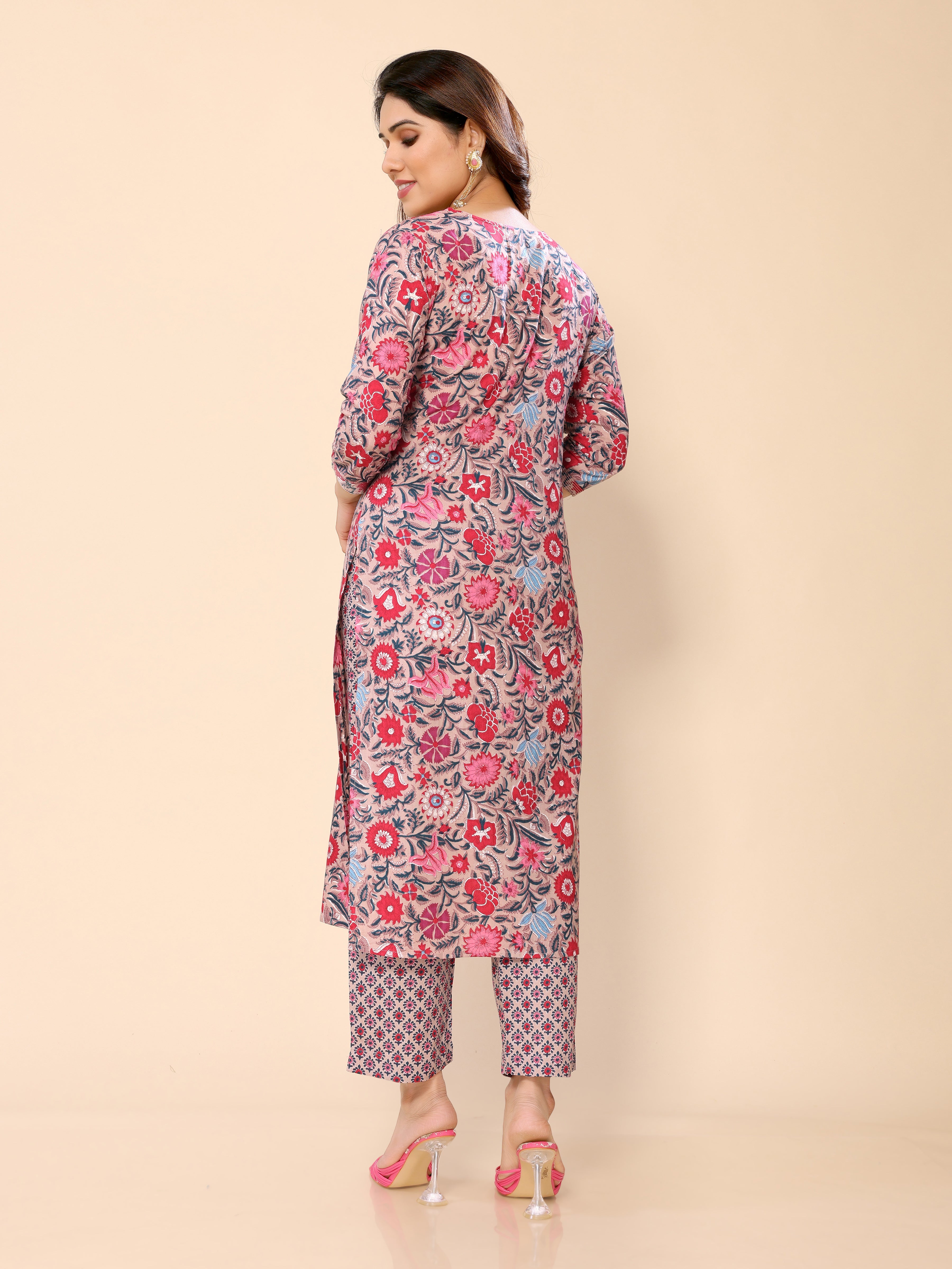 Pink Women's Regular Fit Floral Printed Straight Kurti with Pant
