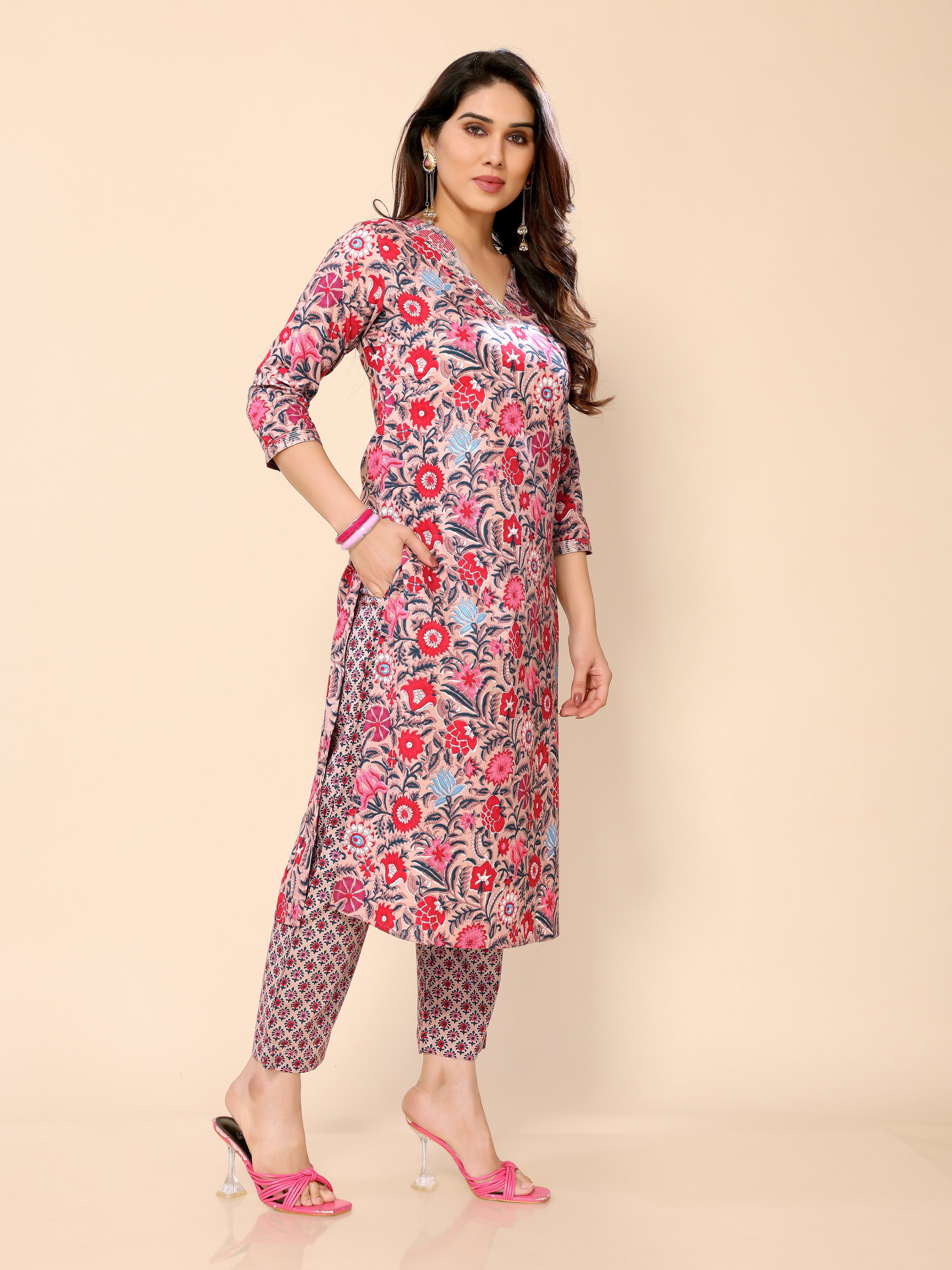 Pink Women's Regular Fit Floral Printed Straight Kurti with Pant