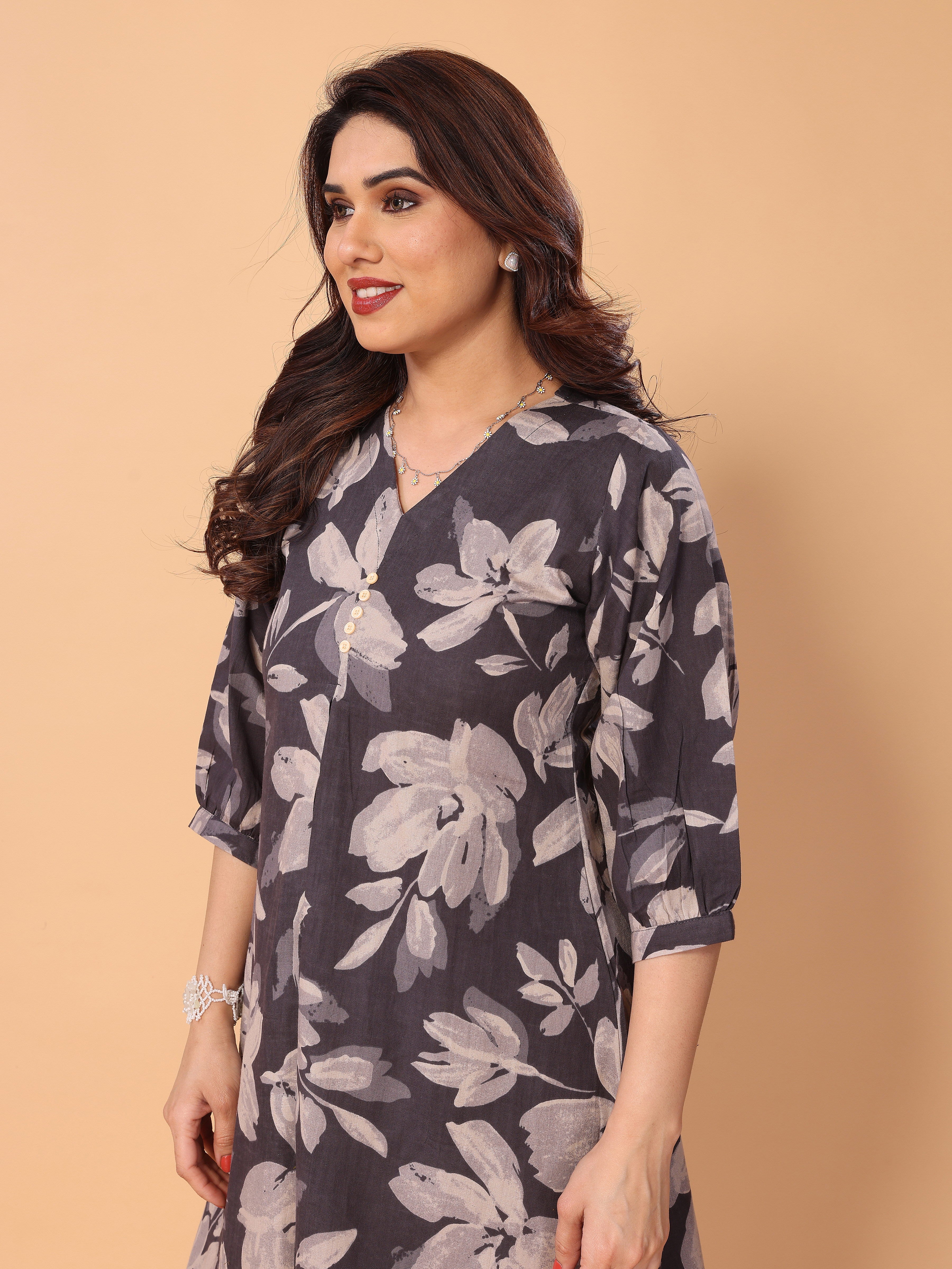 Modern Floral Print Kurta & Palazzo Set in Black/Grey