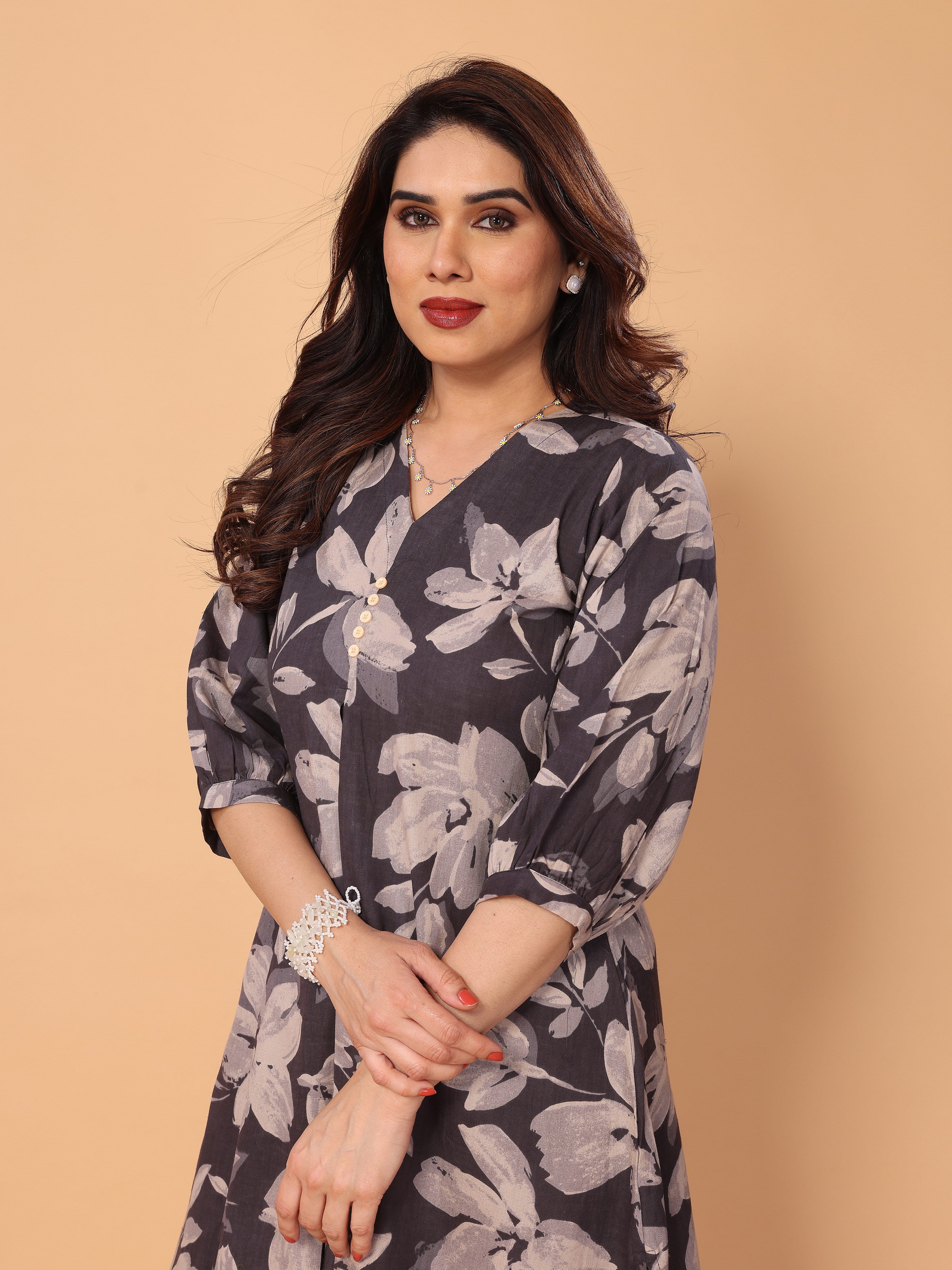 Modern Floral Print Kurta & Palazzo Set in Black/Grey