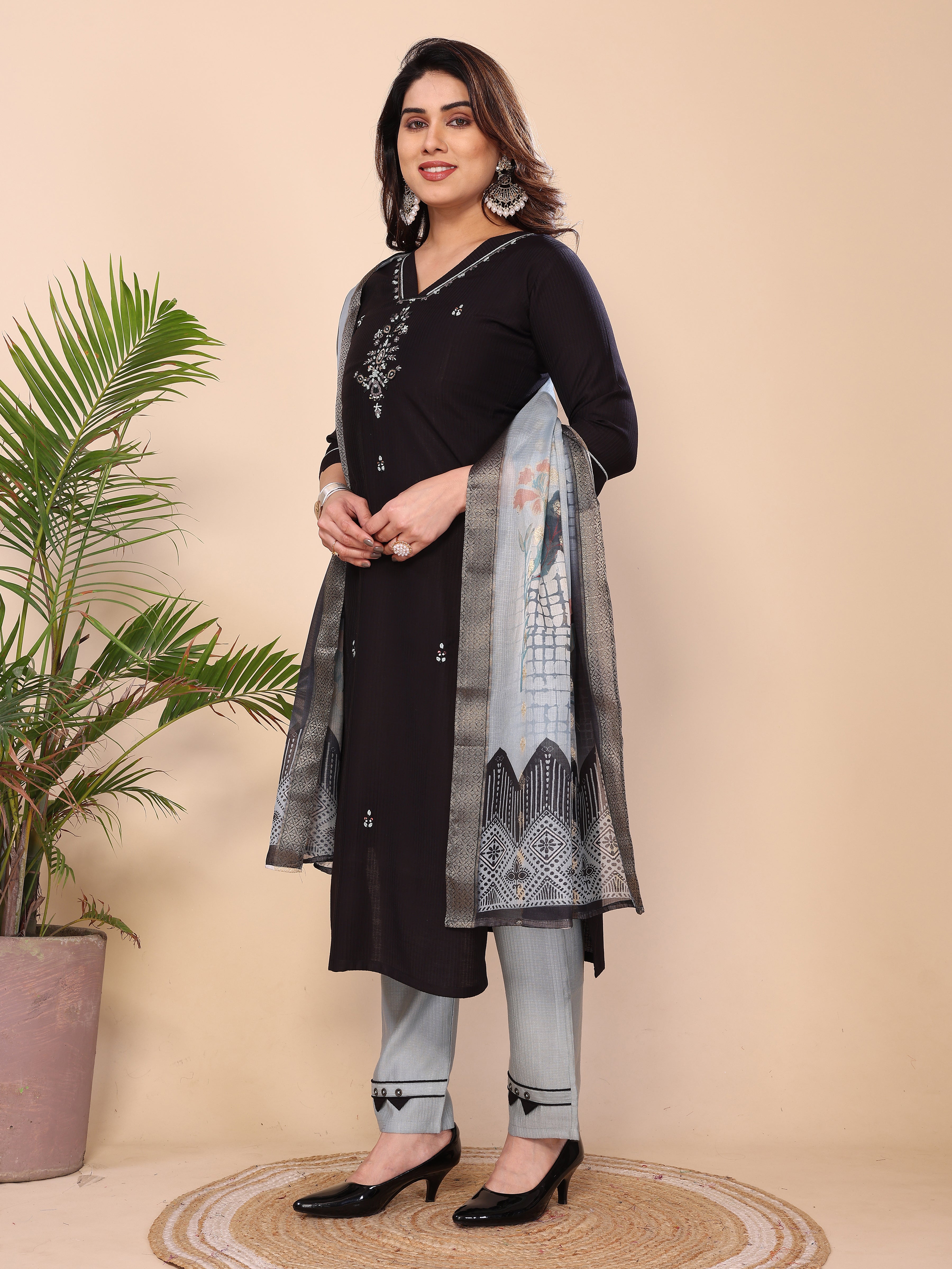 BLACK KURTA SET WITH ORGANZA DUPATTA