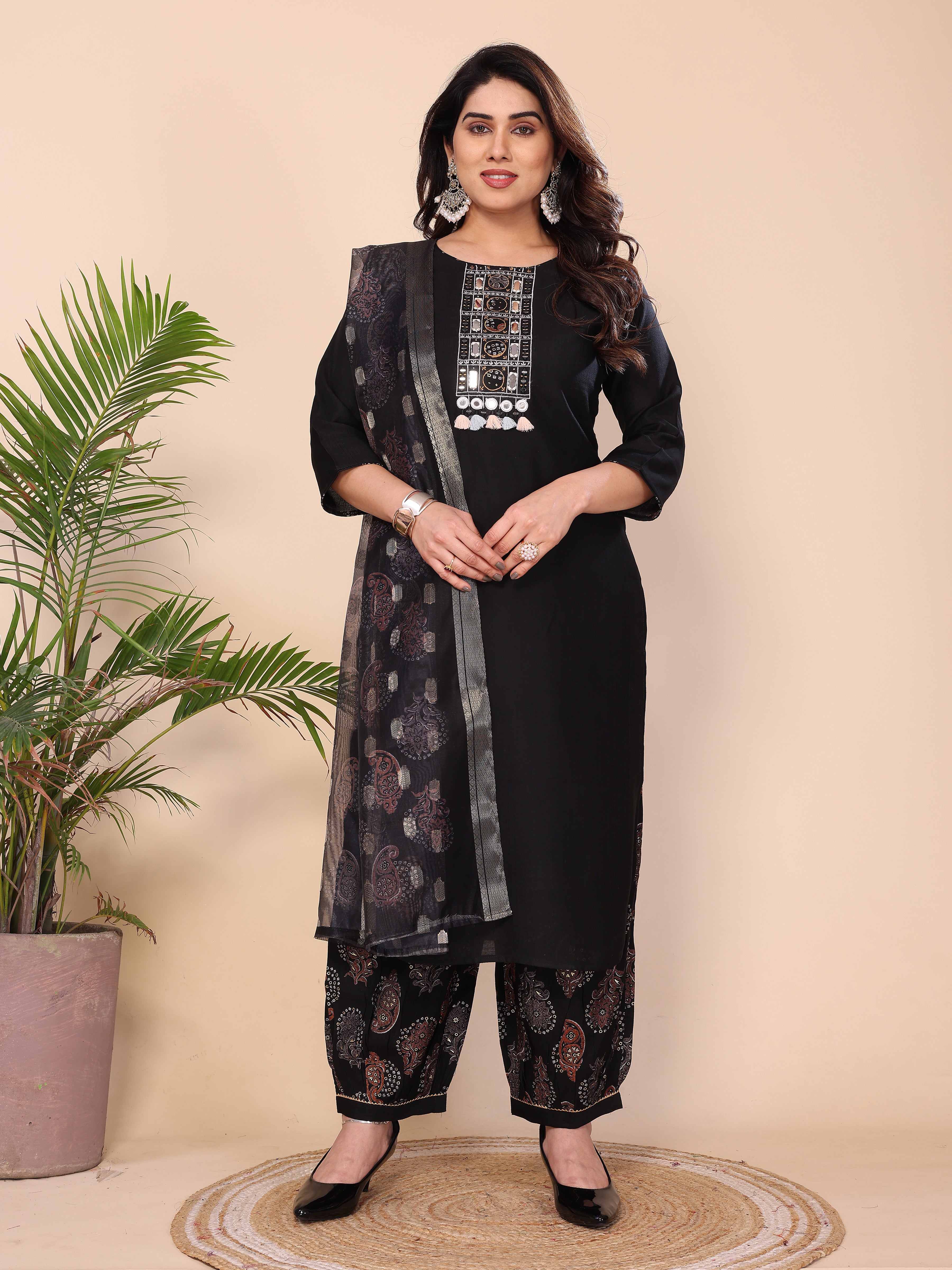 KURTA SUIT WITH ORGANZA DUPATTA