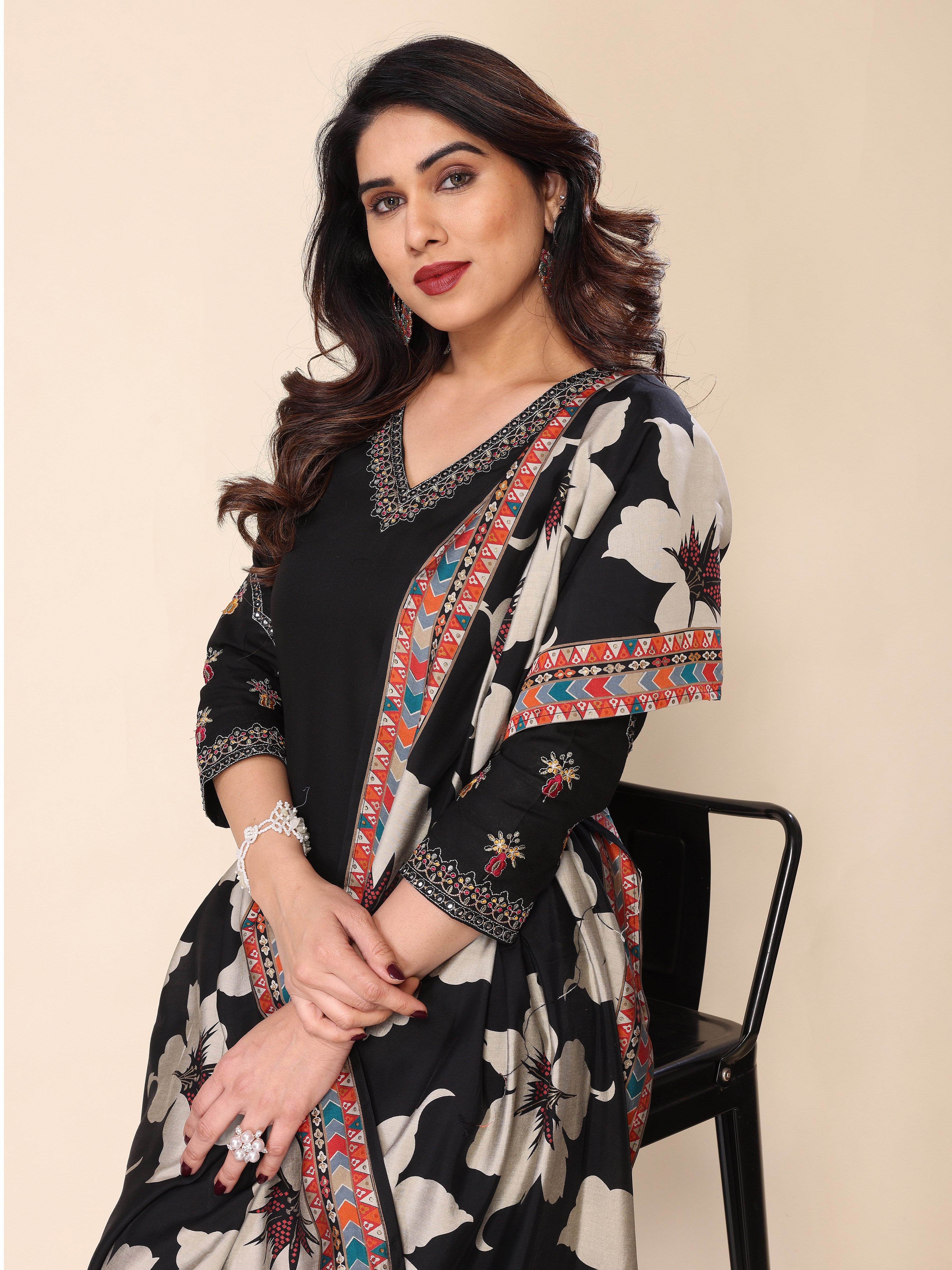 Black Zari Embroidery Cotton Kurta Pant Set with Dupatta – Sophisticated & Comfortable