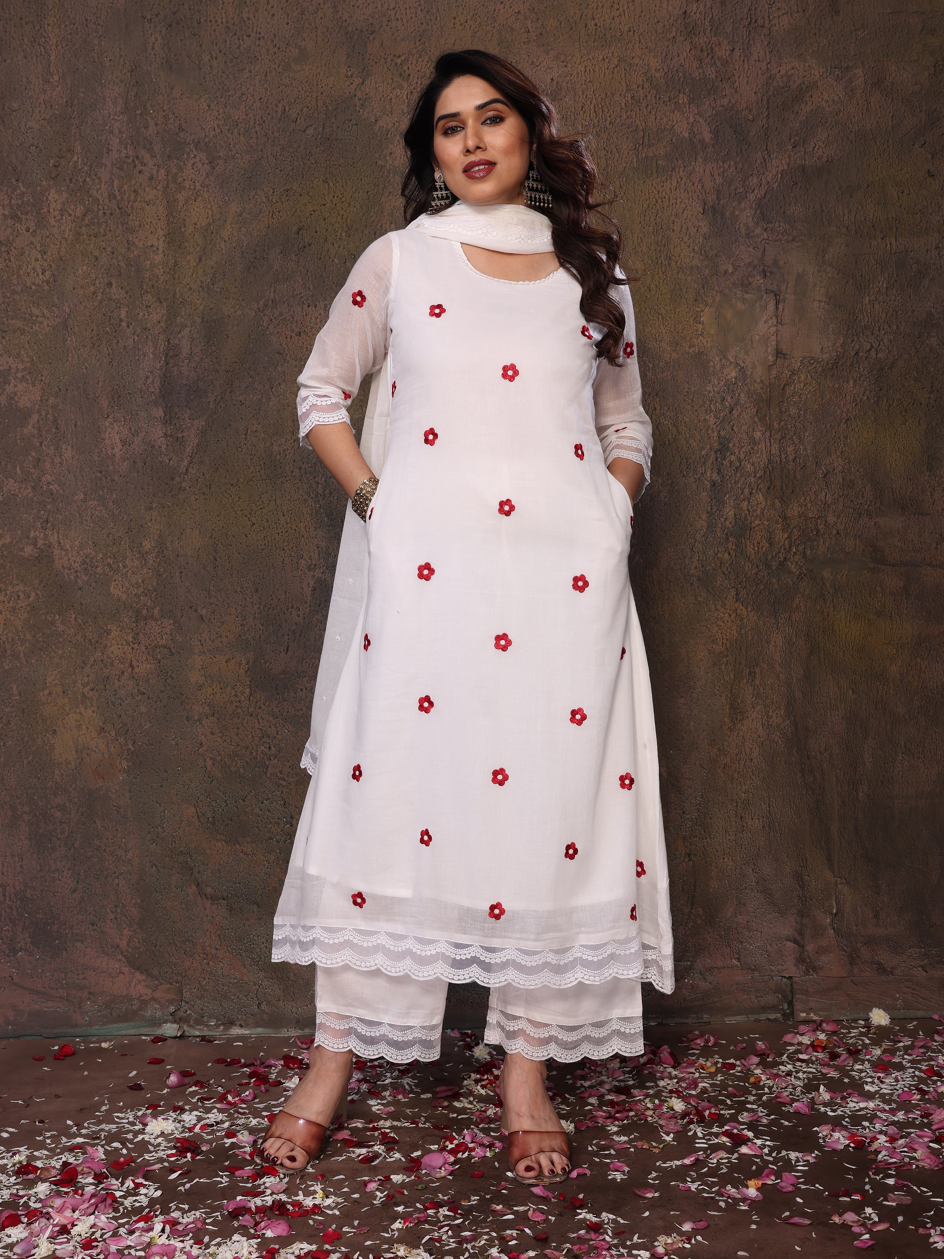 White Floral Embroidered Straight Kurta Pant & Dupatta Set