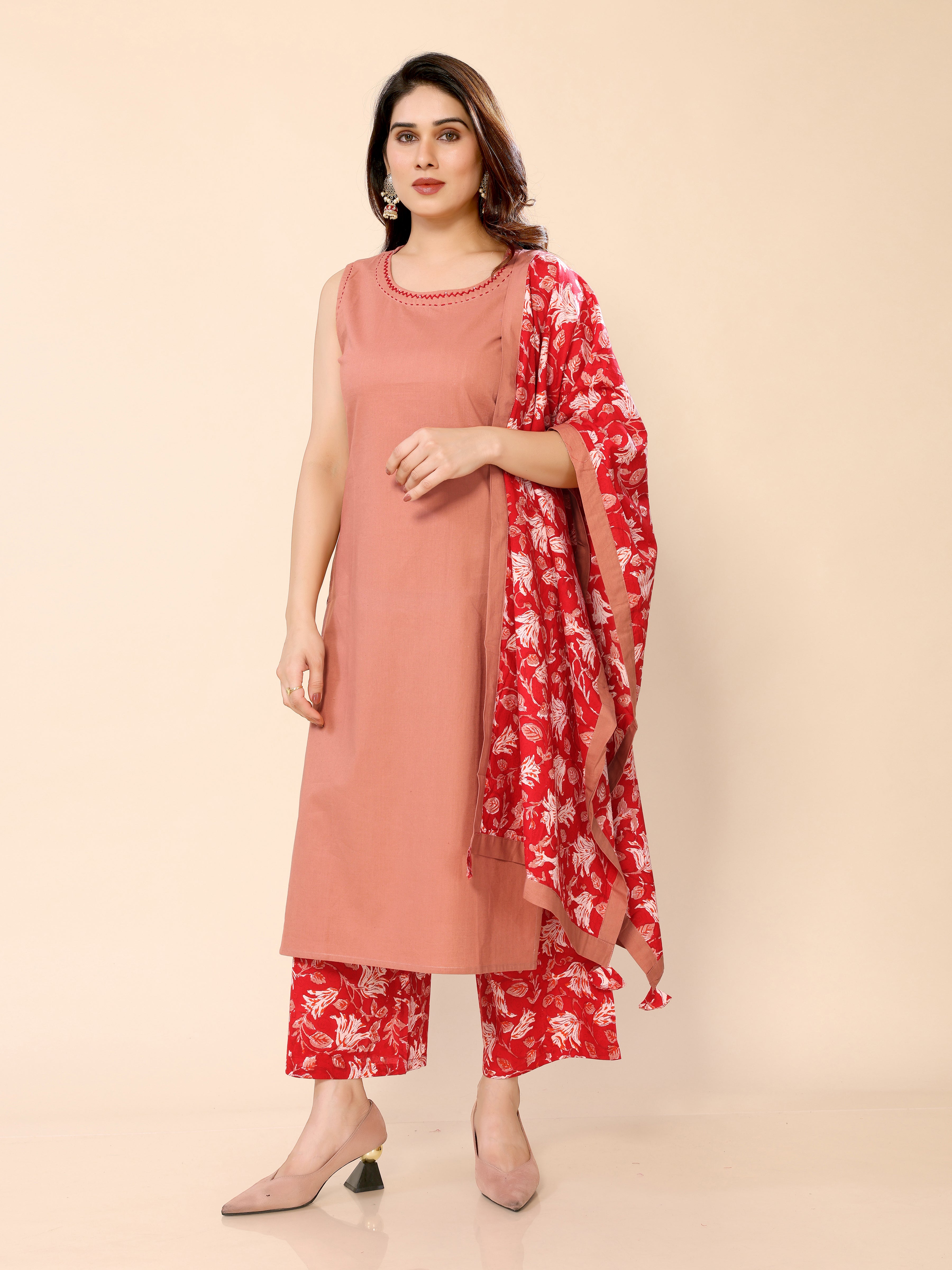 Peach & Red Floral Printed Sleeveless Kurta Pant & Dupatta Set
