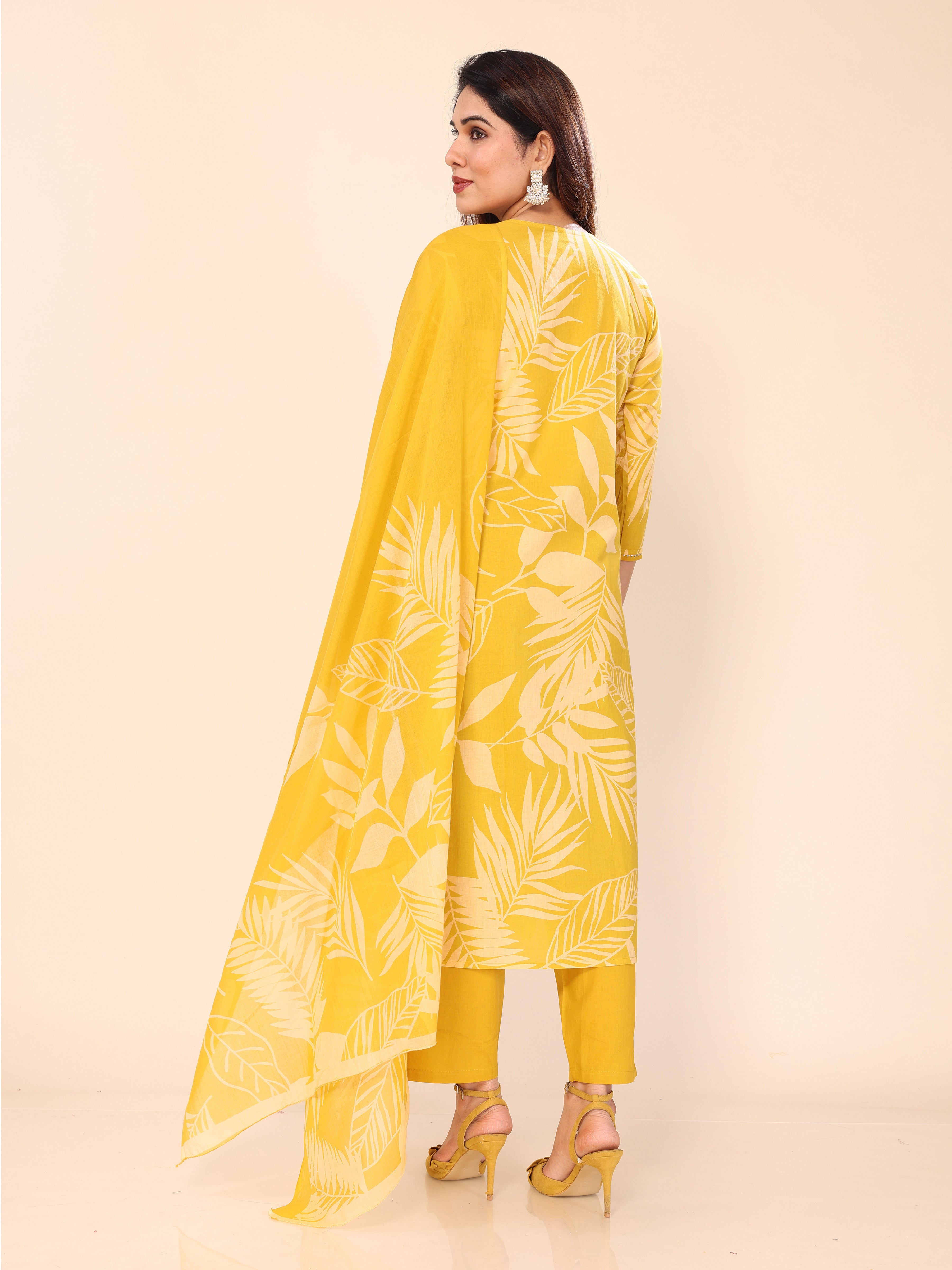 Yellow Floral Leaf Printed Neck Embroidery Kurta Pant & Dupatta Set