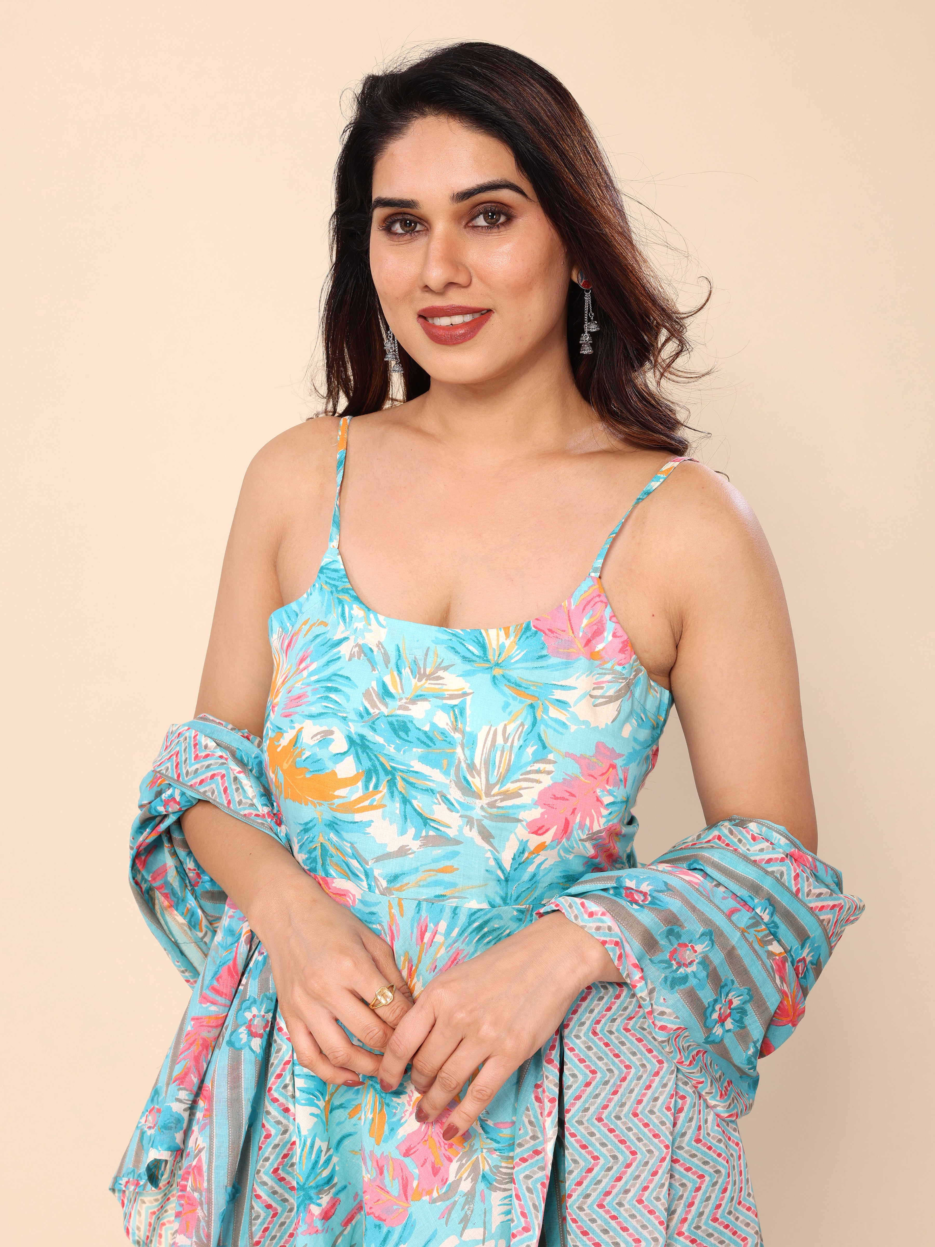 Blue Floral Printed Flared Sleeveless Kurta Pant & Dupatta Set