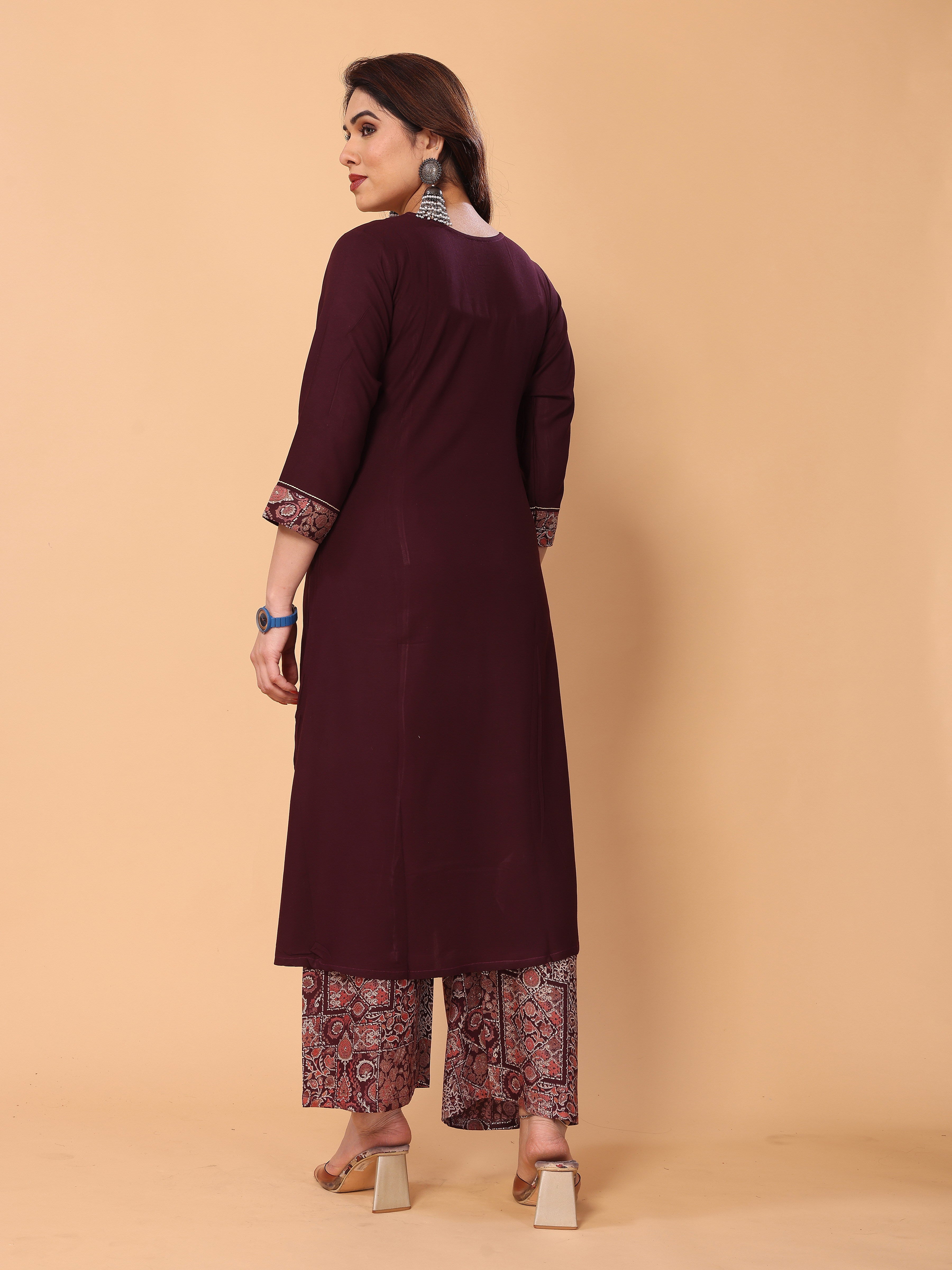 Elegant Magenta V Neck Foil Print Kurta Palazzo Set for Women