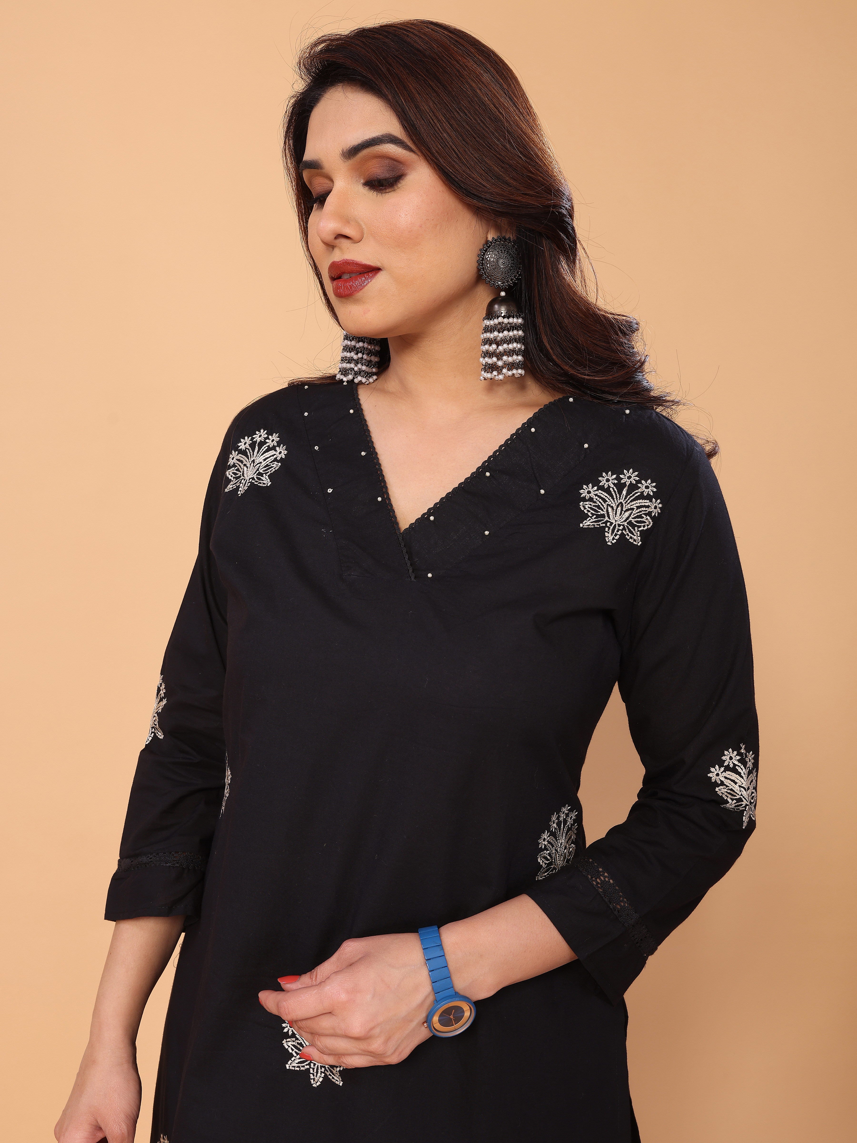 Charming Black Floral Embroidered Cotton Kurta Pant Set