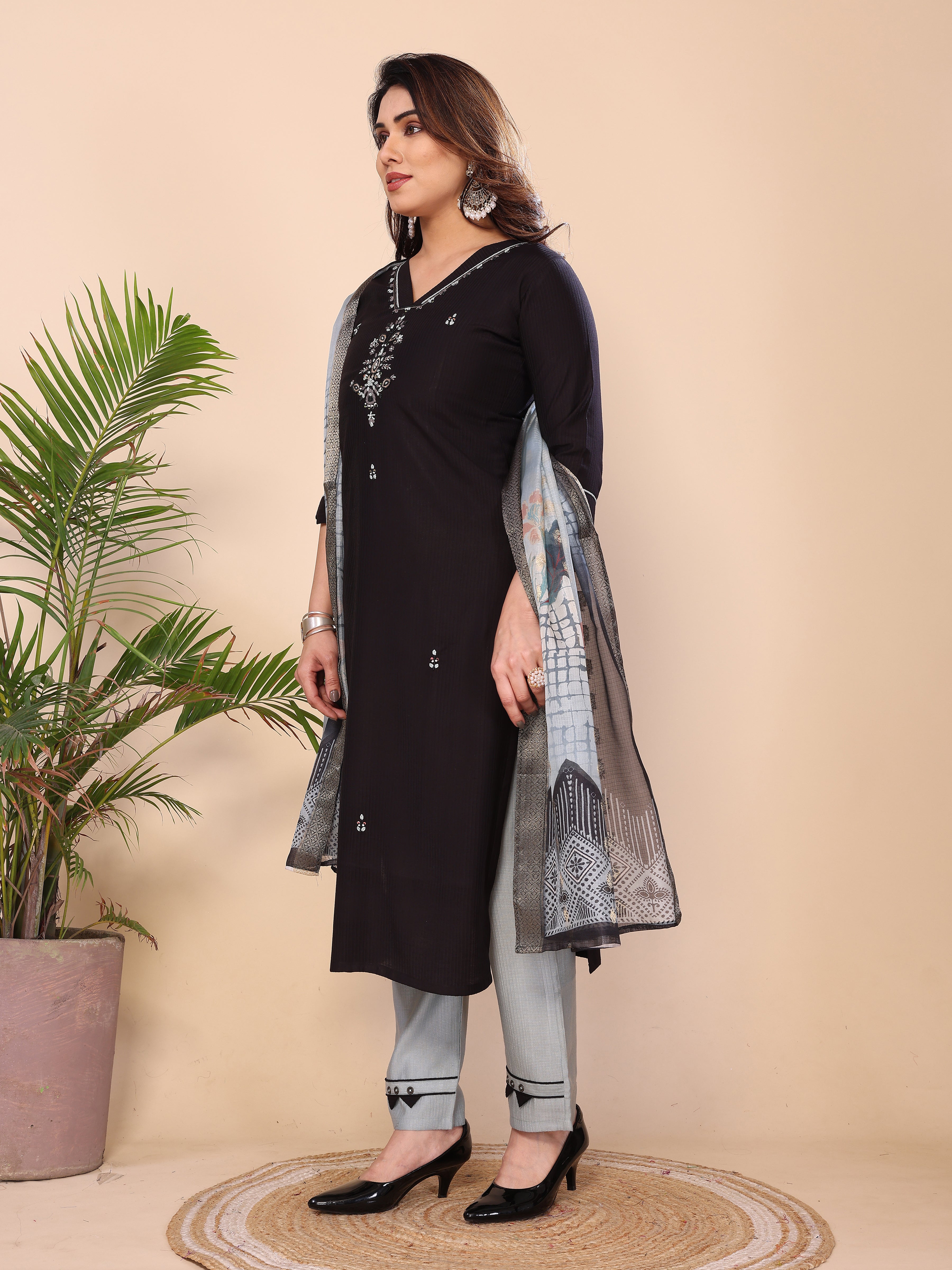 BLACK KURTA SET WITH ORGANZA DUPATTA
